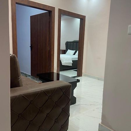 Nirmal Niwas Hotel Варанаси Екстериор снимка