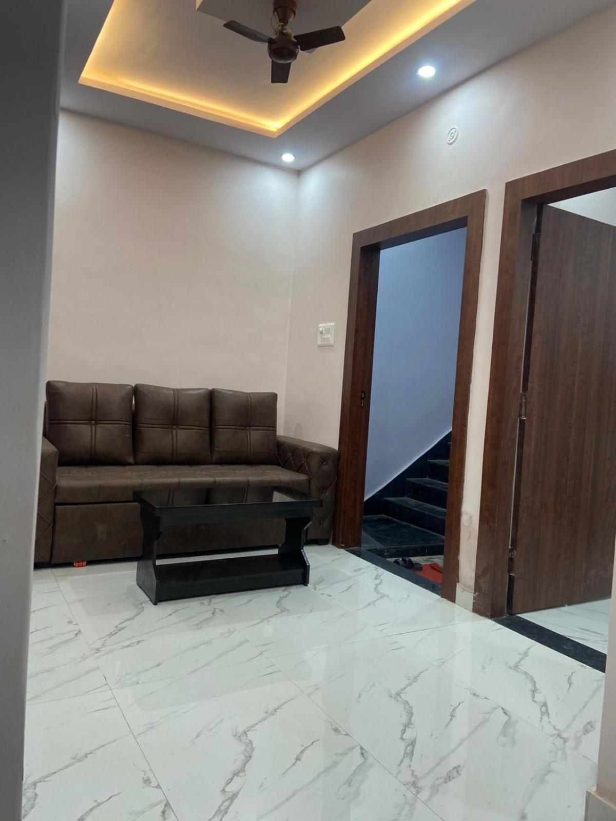 Nirmal Niwas Hotel Варанаси Екстериор снимка